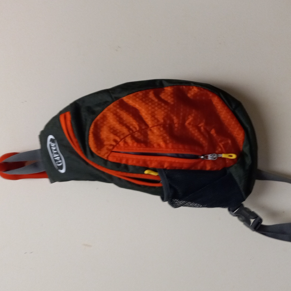 G4 Free Sling Bag Backpack Zip Orange Gray NWOT